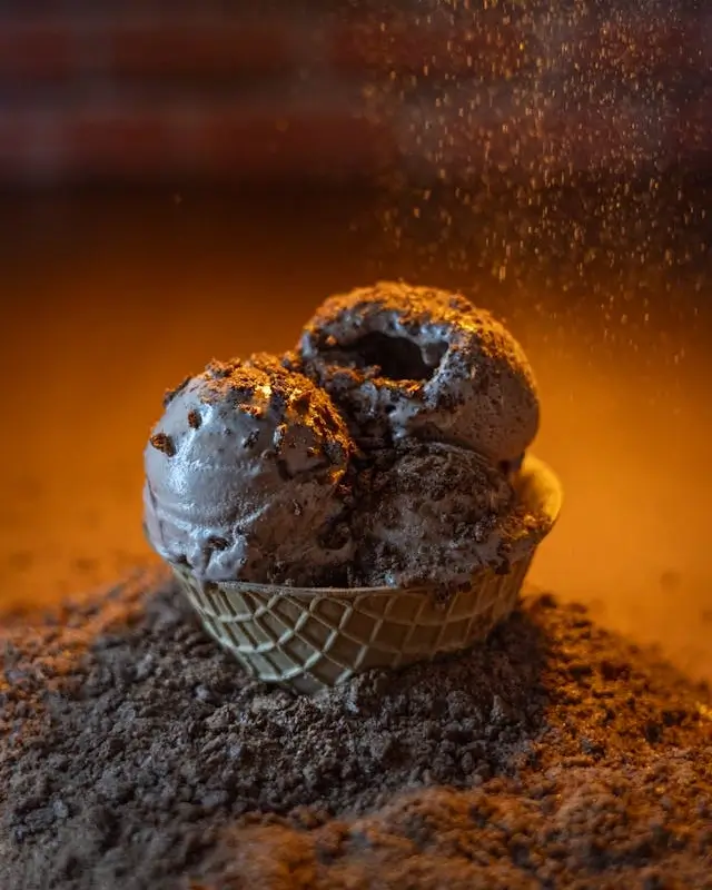 In this example, we convert a high-quality, non-transparent WebP image of chocolate ice cream into a standard, non-transparent GIF. While the original WebP supports a full spectrum of colors (16.7 million), the resulting GIF is limited to a maximum palette of 256 colors. However, the difference is barely noticeable due to the optimal color conversion algorithm that we use. (Source: Pexels.)
